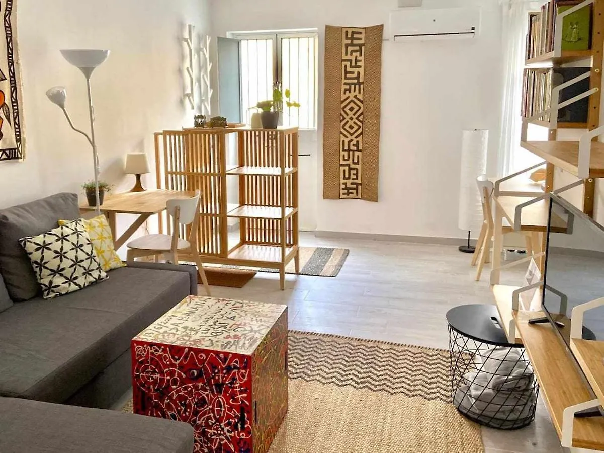 Chalet Monkeys Apartments Los Viajantes Seville