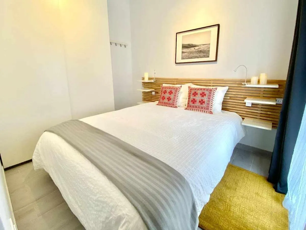 Chalet Monkeys Apartments Los Viajantes Seville Spain